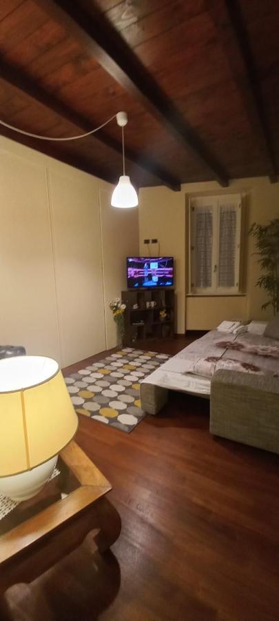 Daisy Apartment In Centro A Como Eksteriør bilde